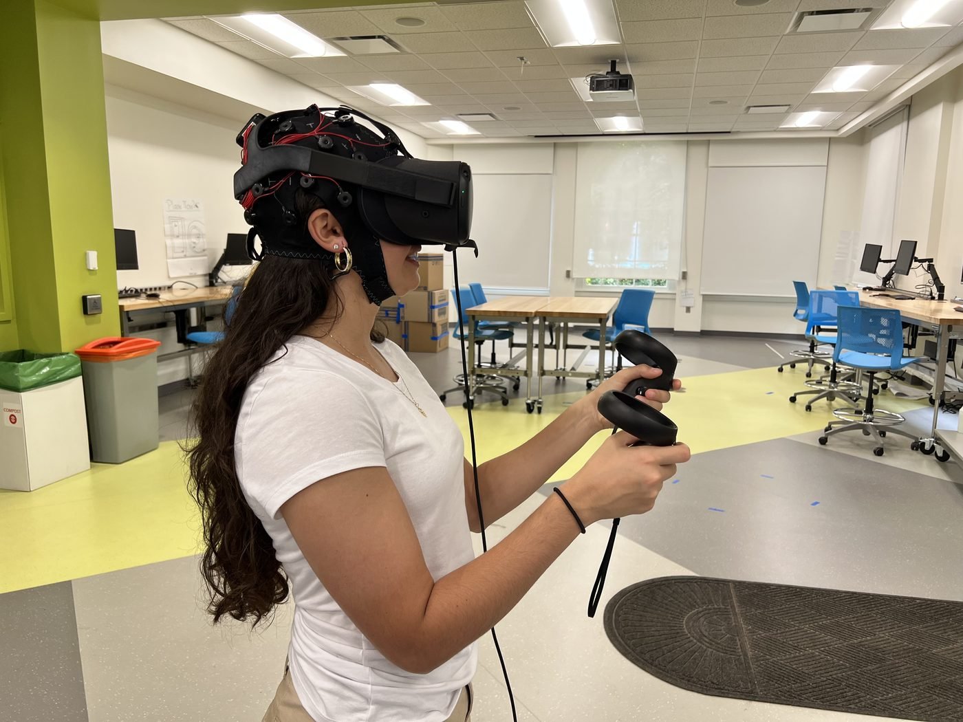 EEG cap and VR headset used to investigate artifact patterns